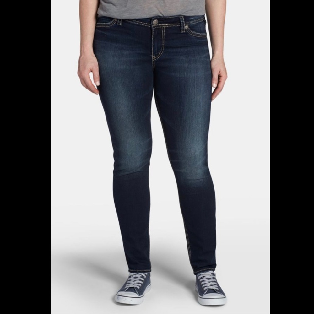 Silver Jeans Dark Wash Size 24 Suki Jeggings